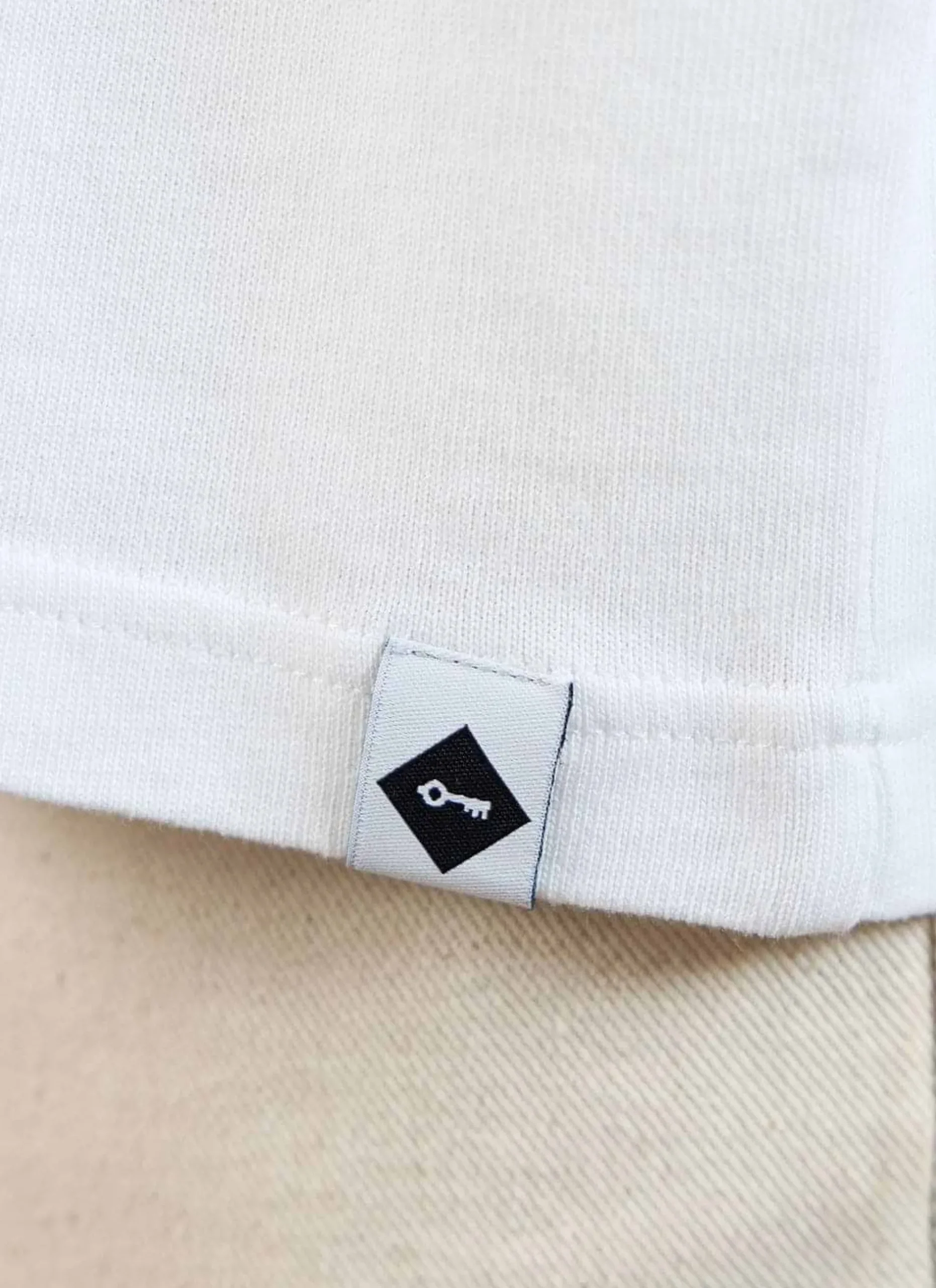 Percival White T-Shirts|Oversized T-Shirts^Drinking Cat Oversized T Shirt White
